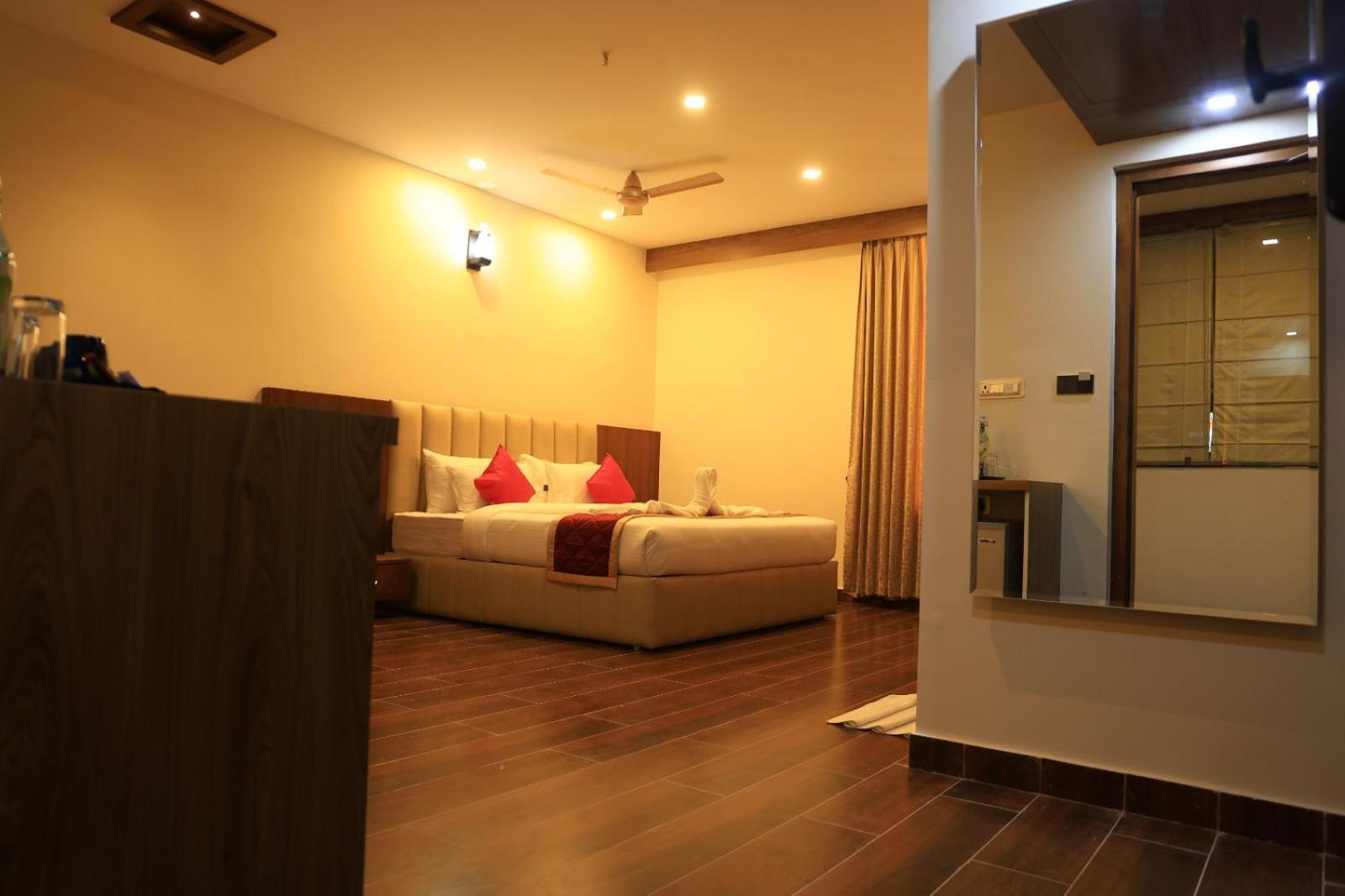 Hotel Anand Grand Hosūr Kültér fotó